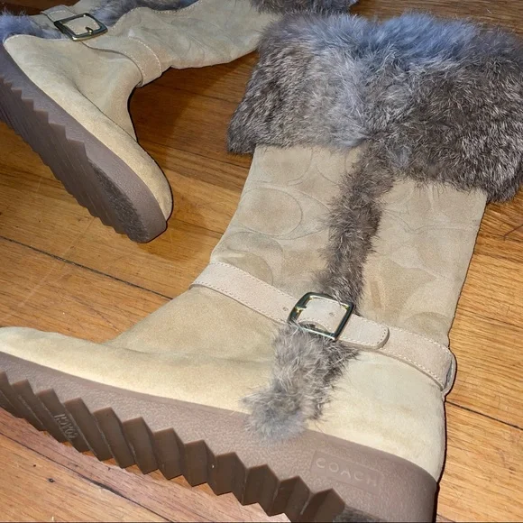 Tan Coach Fur Winter Boots - Picture 2 of 7